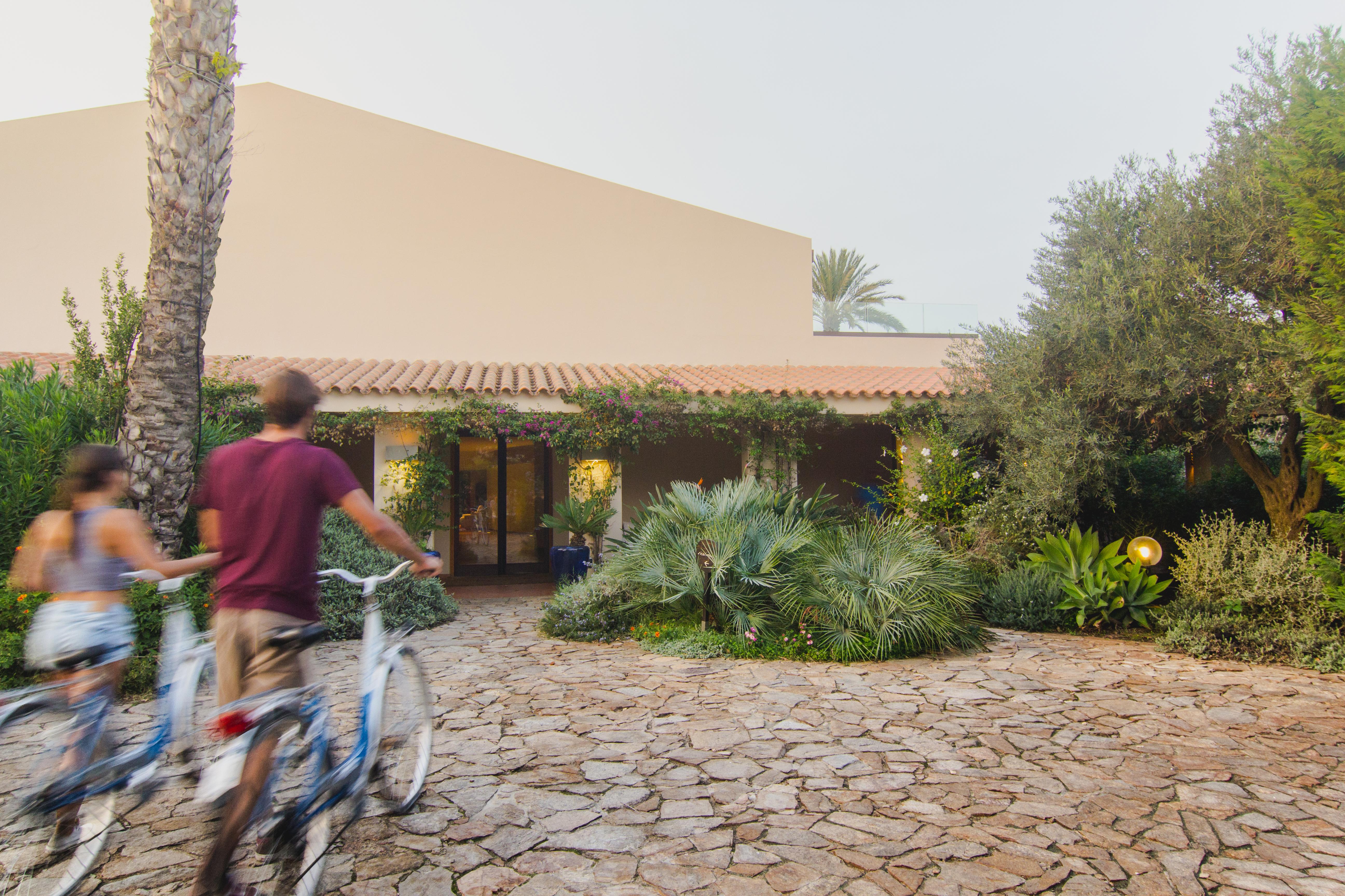 Hotel Aquadulci Chia Exterior foto